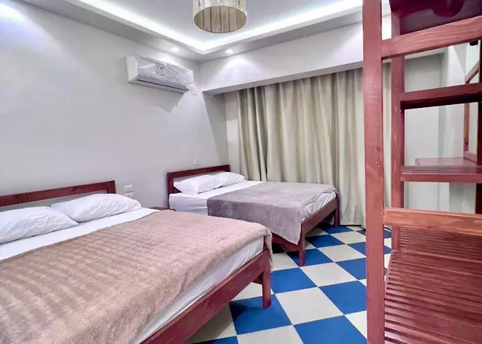 Saray Szálloda 3*