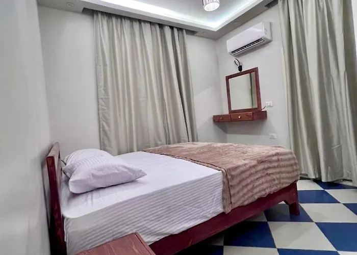 Saray Szálloda 3*