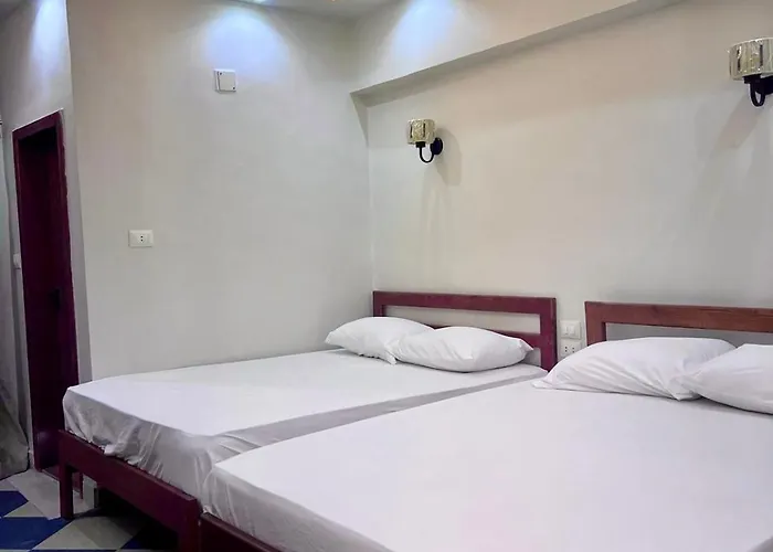 Saray Szálloda 3*